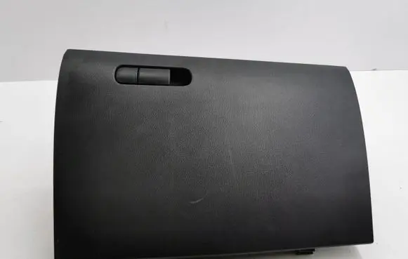 Mazda CX-5 Glove box
