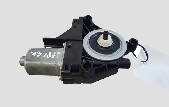 Volvo V70 Rear door window regulator motor 966264102