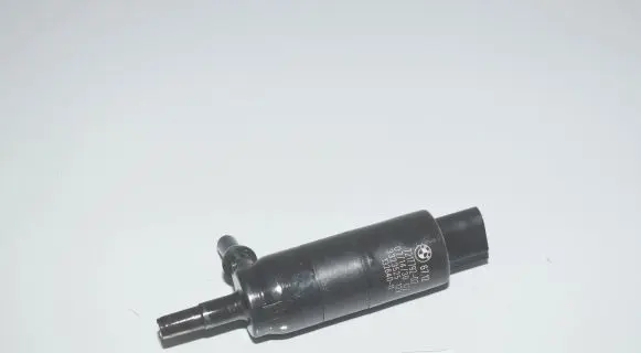 BMW 3 GT F34 Headlight washer pump 7217792 67637217792