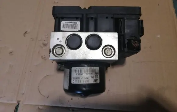 Ford Galaxy ABS Pump 7M3614111Q