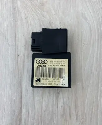 Audi A6 S6 C6 4F Clutch pedal sensor 4F0907658A 4F0910658A