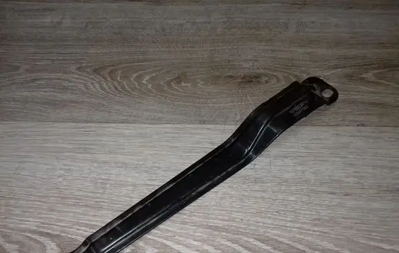 Volvo V70 Battery bracket 30667262