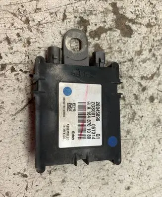 Mercedes-Benz GL X164 Aerial antenna amplifier 28045899 A1648701089