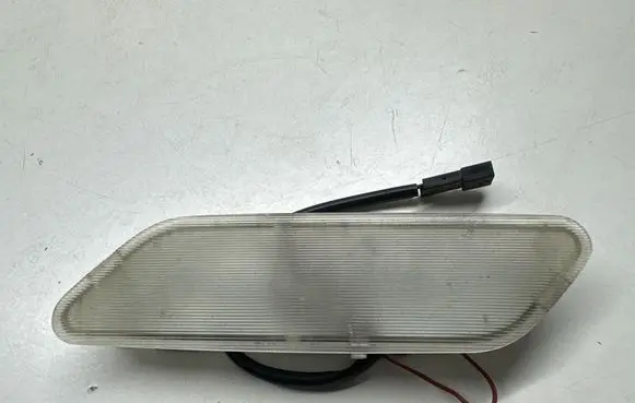BMW 5 E34 Rear seat light 8359073