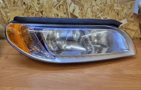 Volvo S80 Headlight/headlamp