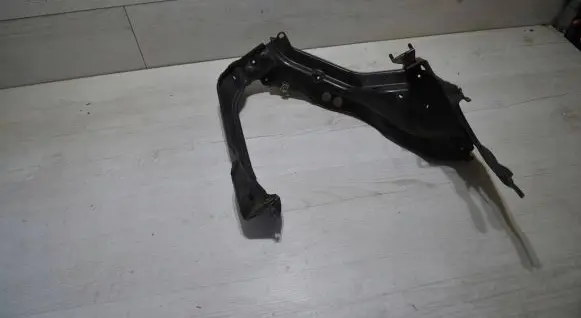 Mercedes-Benz CLS C219 Headlight/headlamp mounting bracket