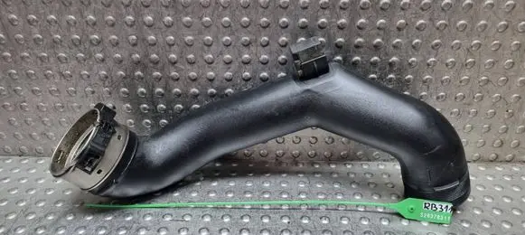 BMW 5 F10 F11 Intercooler hose/pipe S26378311 7582314