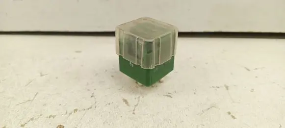 Mercedes-Benz E W124 Other relay 0015429619 0005421881 A0015429619