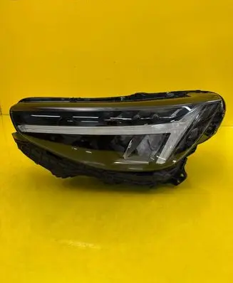 Volvo XC40 Headlight/headlamp 32404665