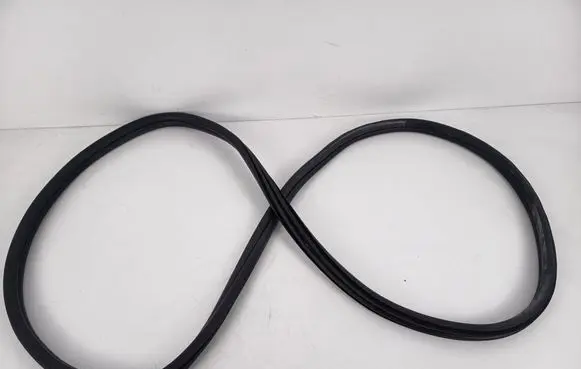 BMW 1 F20 F21 Rubber seal rear door 7240834