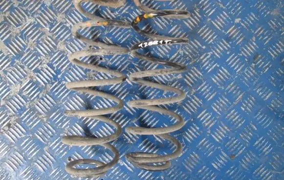 Mazda 323 F Rear coil spring