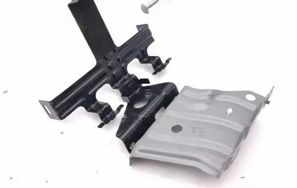 Renault Scenic E-Tech V Hybrid/electric vehicle battery bracket 641604091R