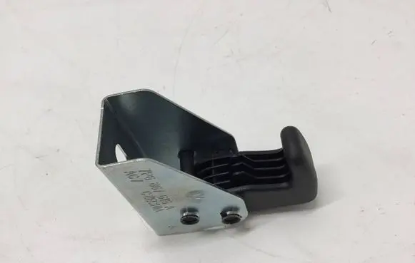 Volkswagen Touareg III Tie down hook / loop 7P6867615A