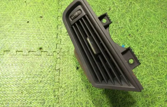 BMW 5 F10 F11 Dashboard side air vent grill/cover trim 9166890