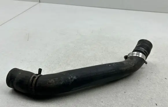 Coolant pipe/hose