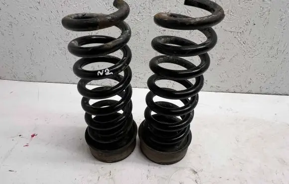 Mercedes-Benz E W212 Rear coil spring