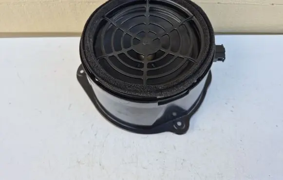 Audi A6 S6 C6 4F Rear door speaker 4F0035415A