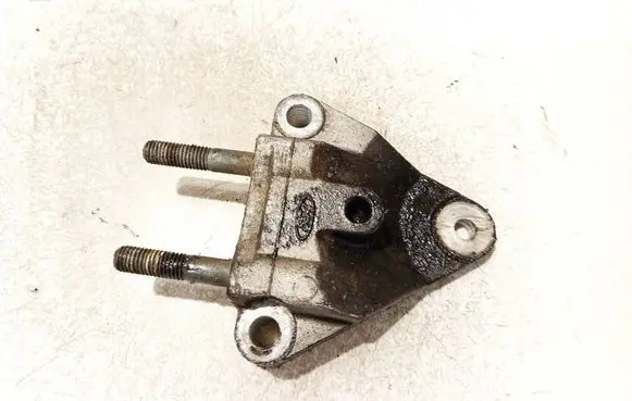 Ford Mondeo Mk III Engine mounting bracket 1s716030ab