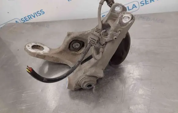 Audi A4 S4 B8 8K Front wheel hub 8K0505436R