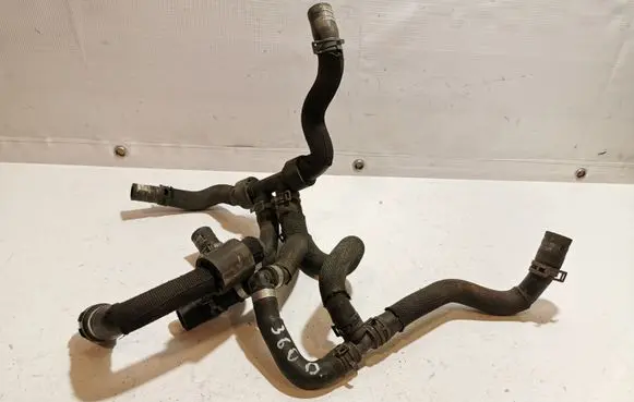 Audi Q7 4M Engine coolant pipe/hose 4M0121140 4M0121140D