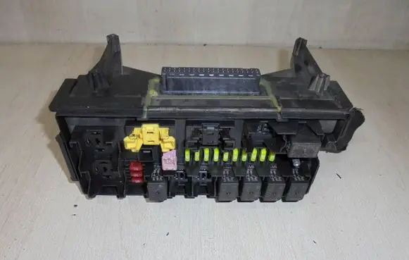 Jeep Grand Cherokee (WK) Fuse module 04692087AB