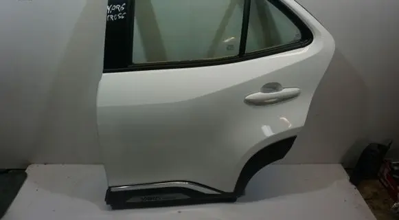 Toyota Yaris Cross Rear door 