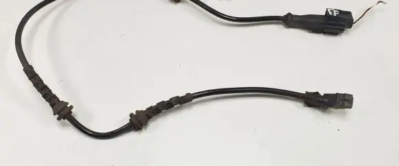 Dacia Sandero ABS brake wheel speed sensor 8200419177