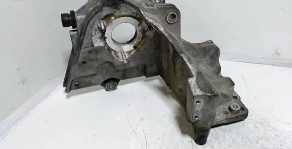 Opel Astra H Fuel pump bracket 55187918