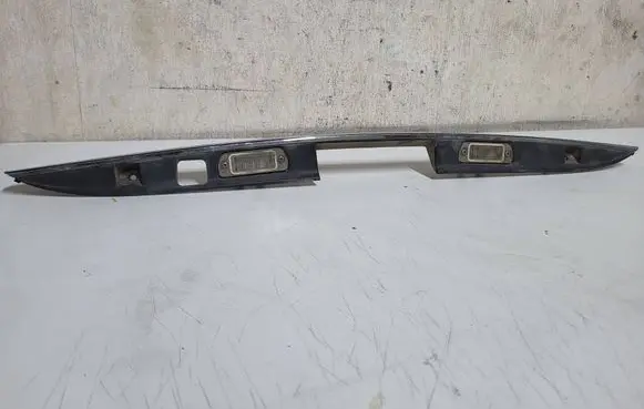 Mercedes-Benz R W251 Trunk door license plate light bar 2517400593 SP5777