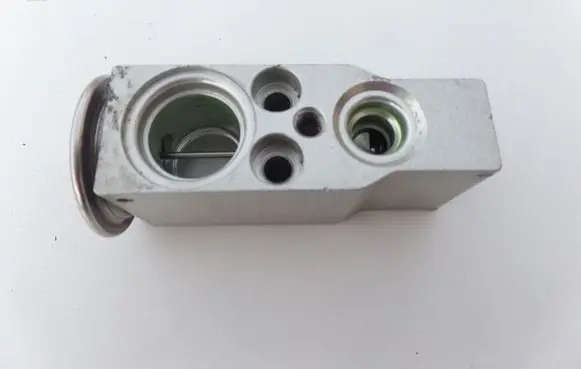 Air conditioning (A/C) expansion valve
