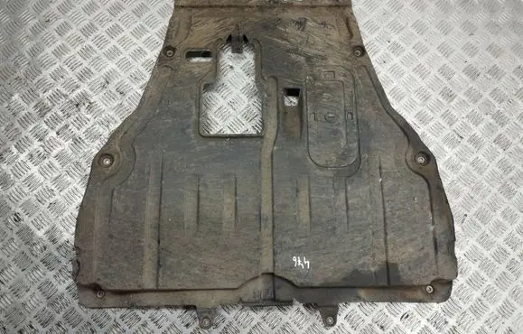 Mazda CX-7 Engine splash shield/under tray L206