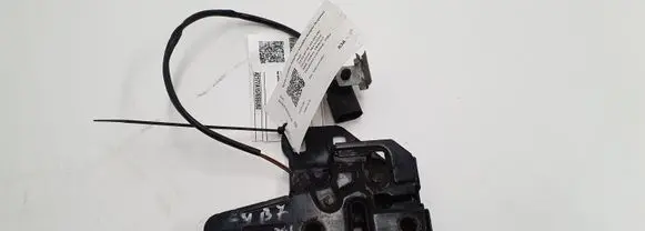 Audi A4 S4 B7 8E 8H Engine bonnet/hood lock/catch 8E0823509D