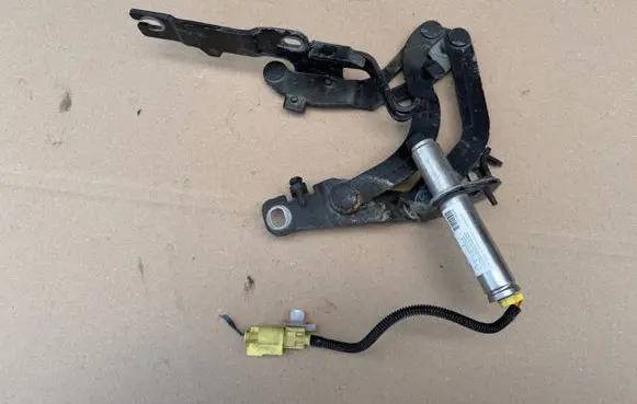 Peugeot RCZ Engine bonnet/hood hinges YM17340380 YM17342080