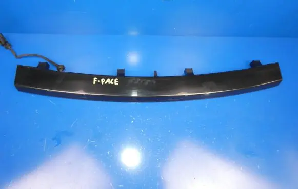 Jaguar F-Pace Third/center stoplight