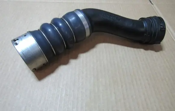 BMW X3 F25 Air intake hose/pipe 7601875