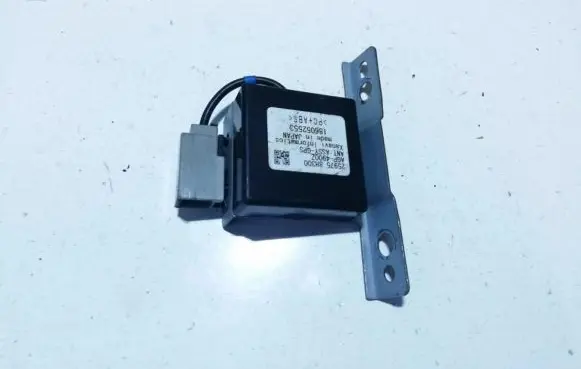 Nissan X-Trail T30 Antenna control unit 259758h300 25975-8h300
