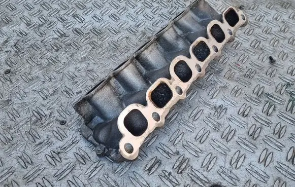 Audi A8 S8 D3 4E Intake manifold 07C133204N