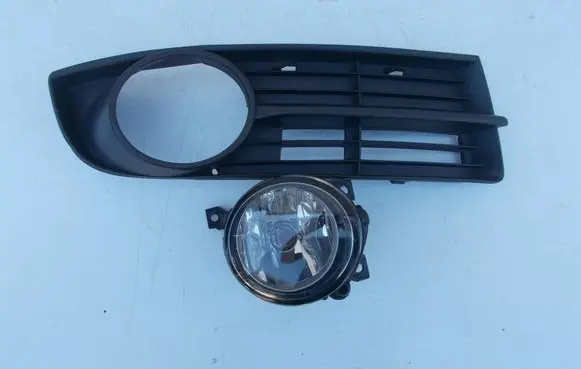 Volkswagen Touran I Front fog light 27128800 1T0853666A