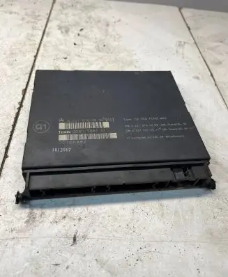 Mercedes-Benz S W221 Seat control module A2218701092 ZBSSGF0ND A2214422511