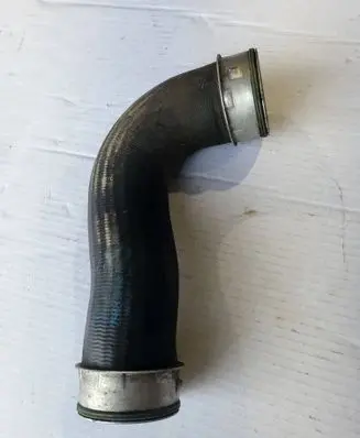 Intercooler hose/pipe