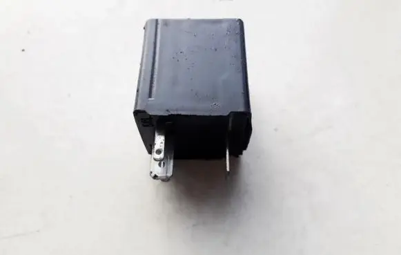 Volkswagen Polo III 6N 6N2 6NF Other relay 3SB00488504 3SB004885-04