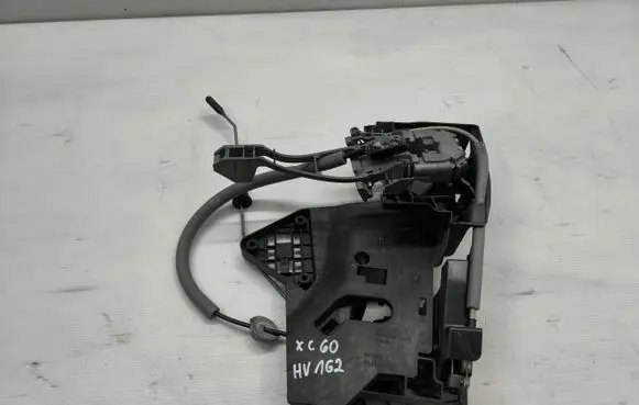 Volvo XC60 Front door lock 31301169