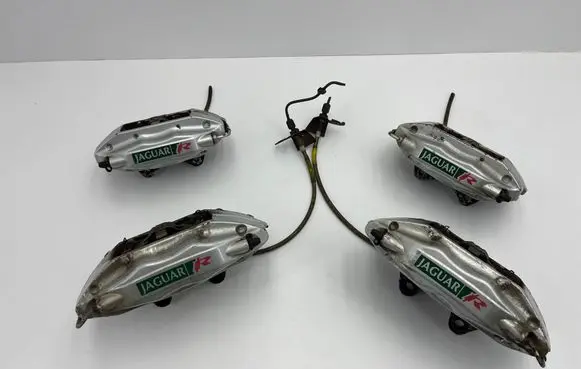 Jaguar XK8 - XKR Brake discs and calipers set 