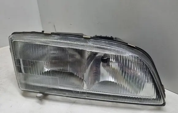 Volvo S70 V70 V70 XC Headlight/headlamp MVV211H032 MVV21A831 MVV211A83R