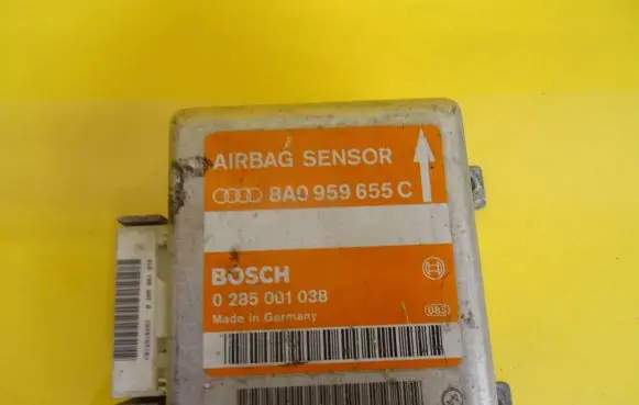 Audi A4 S4 B5 8D Airbag control unit/module 8A0959655C 0285001038