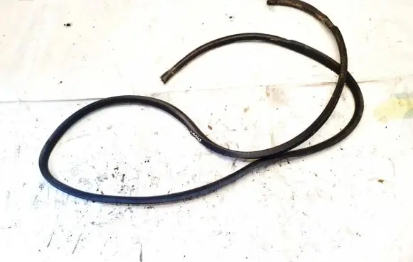 Nissan NV200 Rubber seal front coupe door 