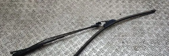 Peugeot 107 Front wiper blade arm