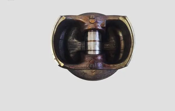 Volkswagen Golf V Piston 0000