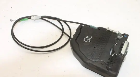 Toyota Verso-S Rear door lock