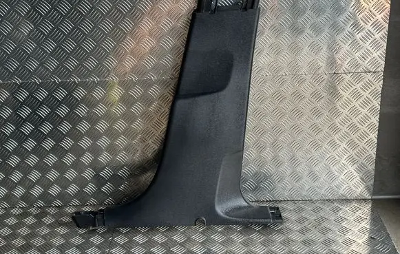 Peugeot 308 (B) pillar trim (bottom) 9677440277 MP6885